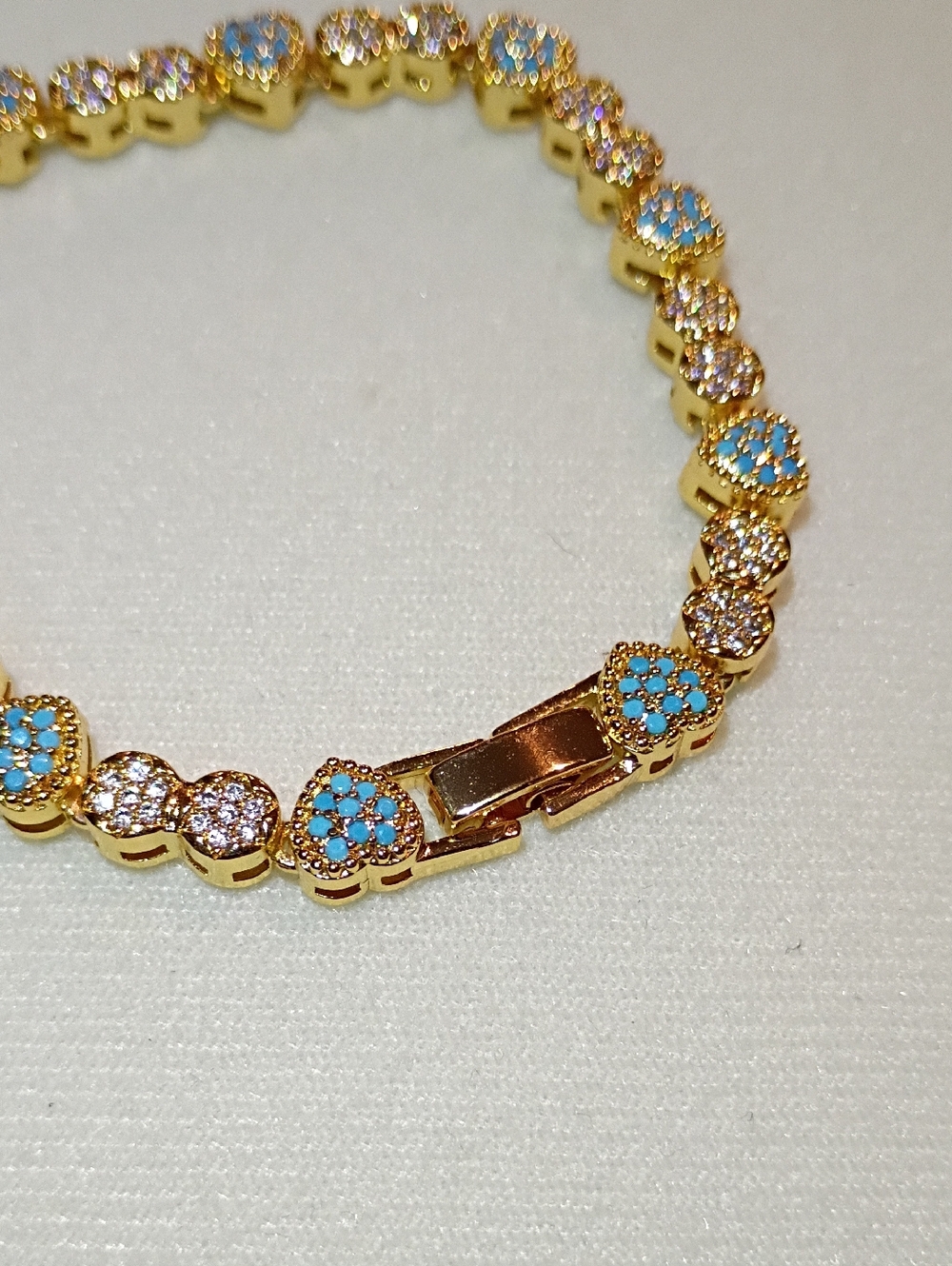 New Gold-Tone Heart & Round Turquoise Crystal Bracelet 🚨 - Picture 5 of 5
